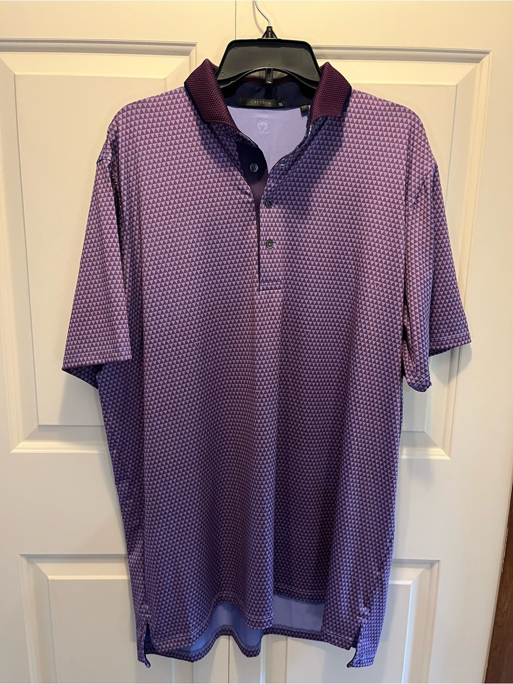 Greyson Purple Geometric Print Polo with Contrast Dark Purple Collar size XL